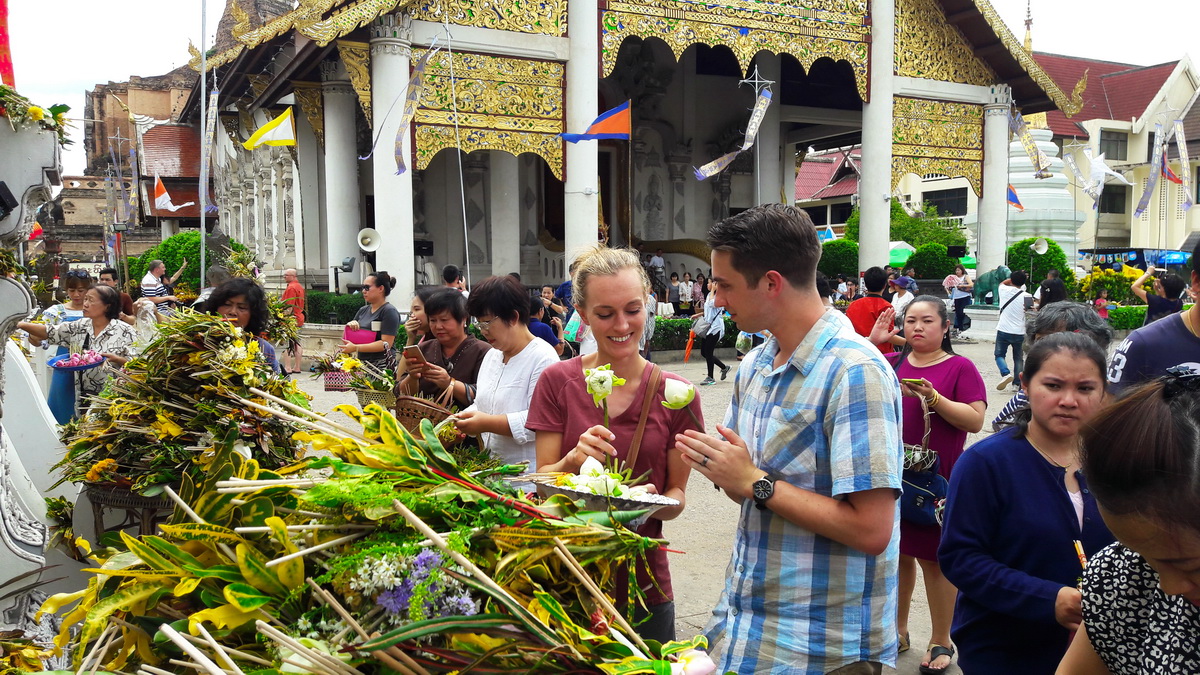 inthakin, inthakin city pillar festival, inthakin festival, inthakin ceremony, sai khan dok, khan dok, chiang mai festival