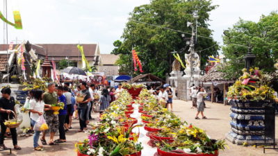 inthakin, inthakin city pillar festival, inthakin festival, inthakin ceremony, sai khan dok, khan dok, chiang mai festival