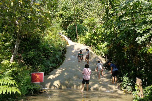 bua tong waterfall, sticky waterfall, buatong sticky waterfall