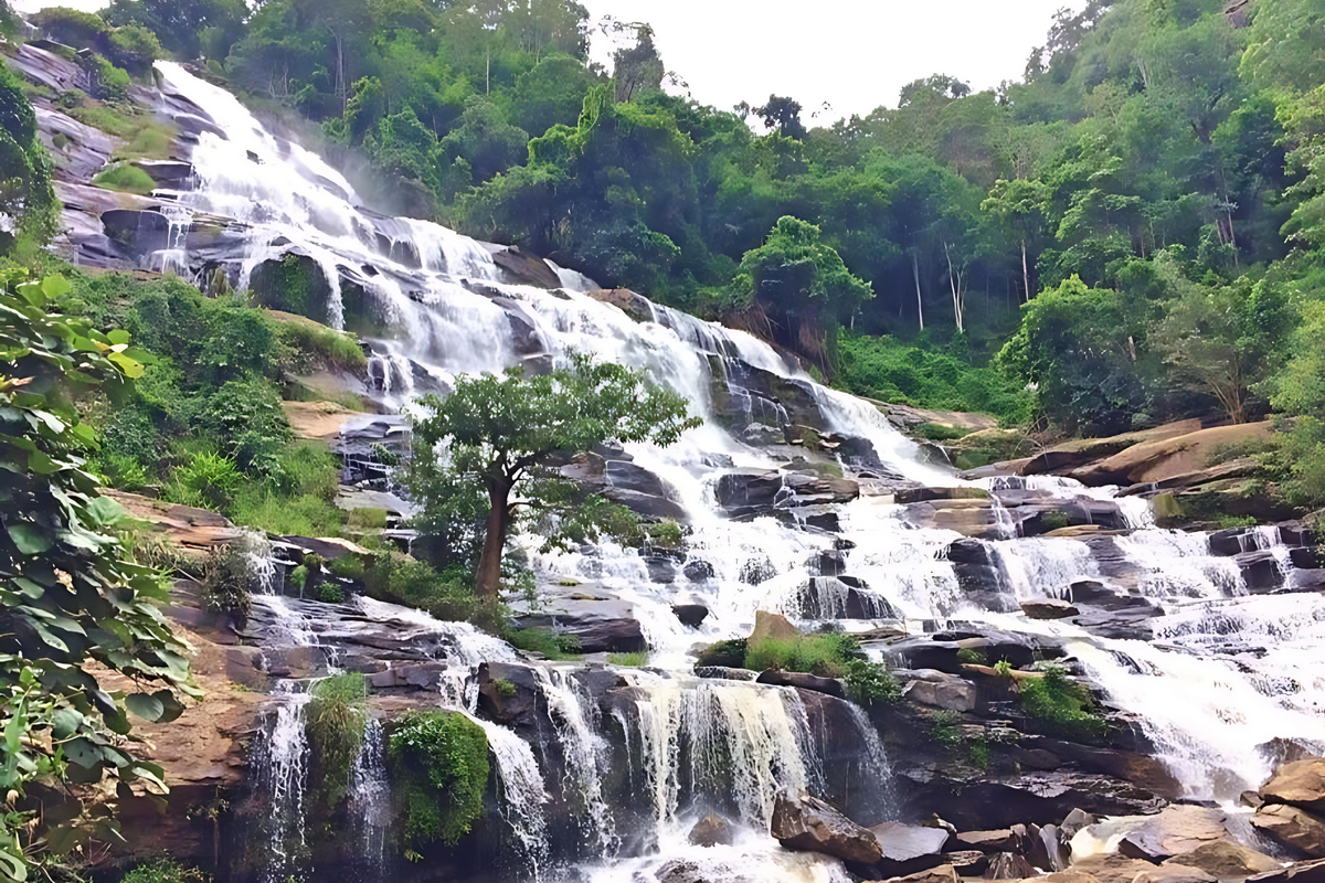 maeya waterfall, doi inthanon, doi inthanon national park