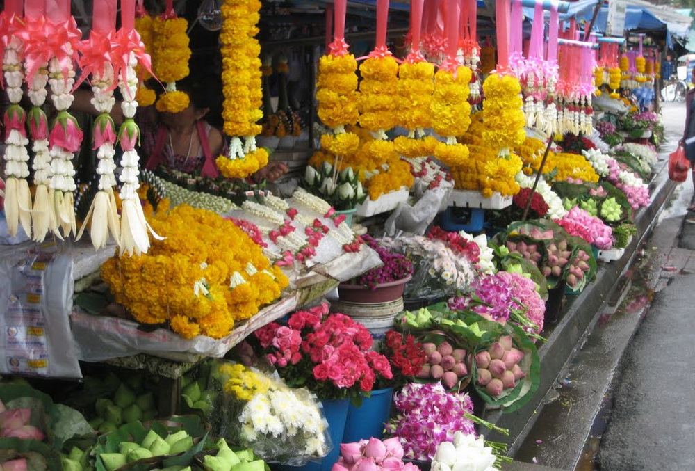 kad luang, warorot market, chiang mai market