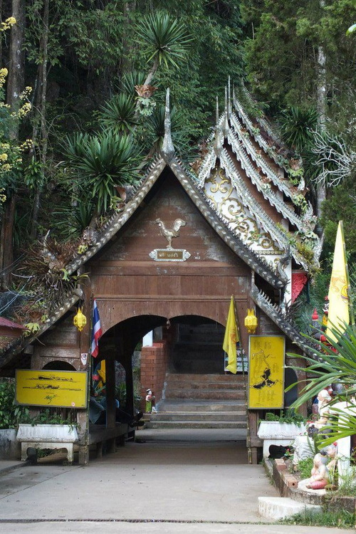 chiang dao cave, chiangdao cave, tham chiang dao, tham chiangdao, caves in chiang mai, chiang mai caves