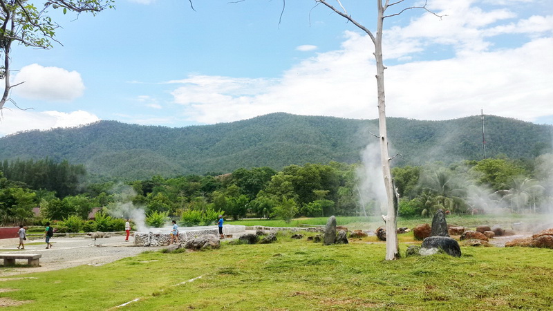 san kham phang hot spring, sankampang hot springs, san kamphaeng hot springs, san kham phang hot springs