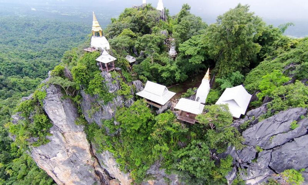 private tour lampang, private tour wat chaloem phra kiat, private tour from chiang mai to lampang, private tour unseen lampang, tour wat chaloem phra kiat, private tour wat chaloem phra kiat