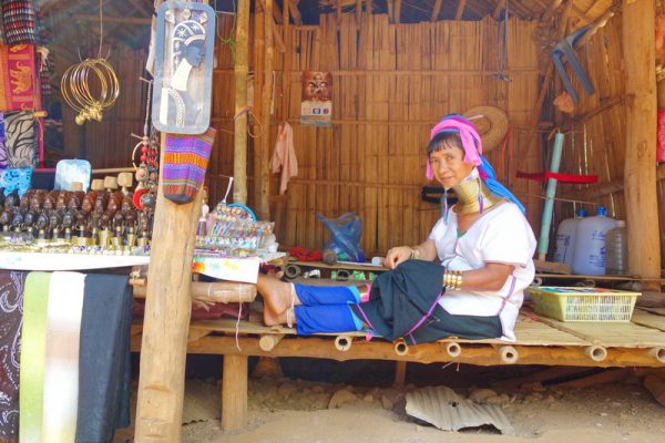 baan tha khao pherk, baan tha khao pherk chiang rai, chiang rai hilltribe village