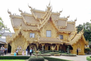 wat rong khun, rong khun temple, white temple, attractions in chiang rai, chiang rai attractions, must place in chiang rai