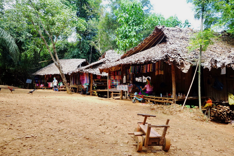 chiarg rai hilltribe village, budget tour chiang rai, chiang rai day tour, chiang rai tour from chiang mai, tour from chiang mai to chiang rai, one day tour chiang rai, day tour chiang rai, chiang rai tours, tour chiang rai golden triangle