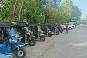tuk tuk chiang mai, chiang mai tuk tuk tour, tuk tuk tour chiang mai, tuk tuk tour chiang mai city, chiang maicity by tuk tuk, chiang mai city half day tuk tuk tour