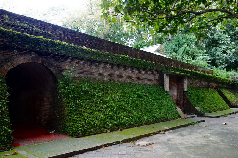 umong temple, wat umong, turnel temple