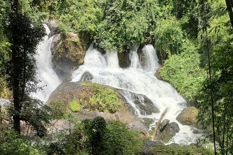 Pha Suea Waterfall, Namtok Pha Suea – Tham Pla National Park